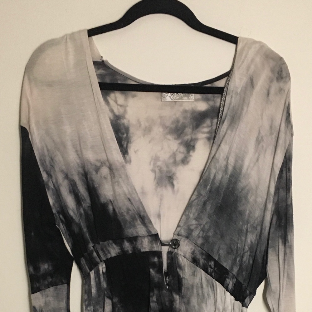 J Valdi Luxury beach cover up